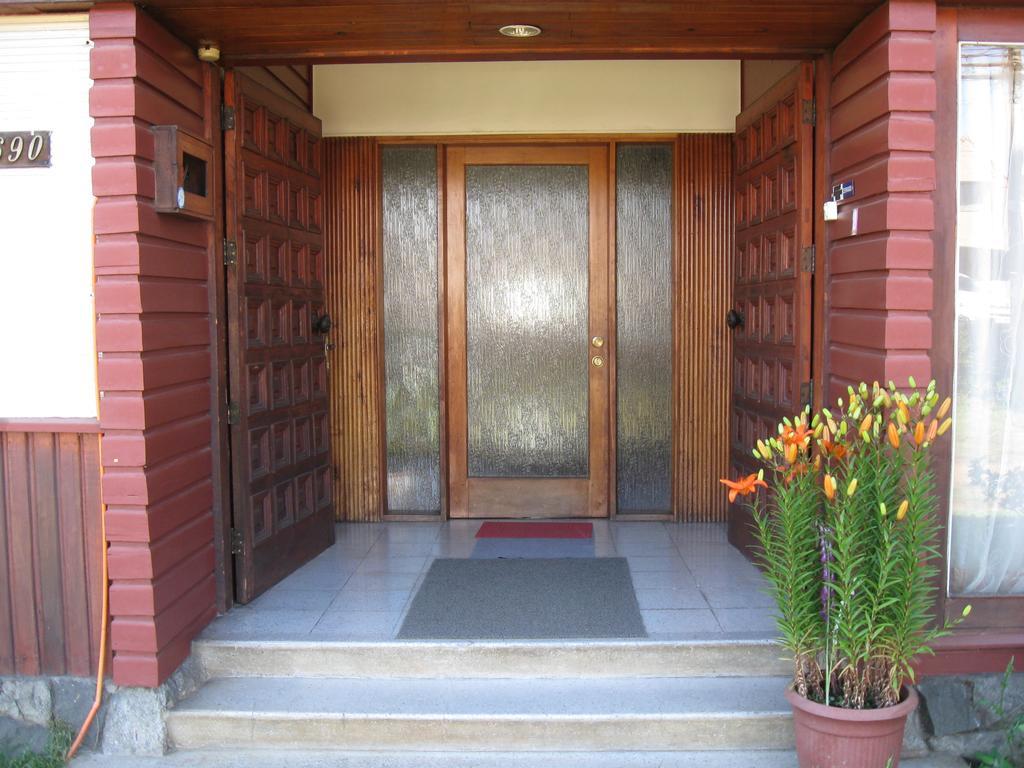 Hostal Entre Araucarias Temuco Exterior photo